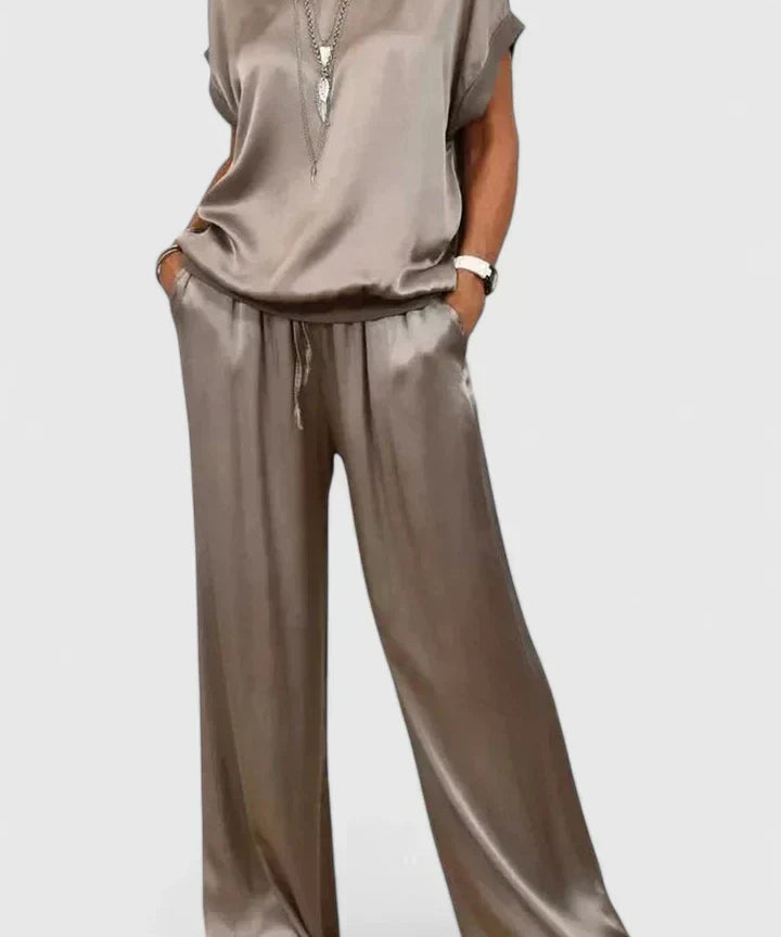 Jessykkah Comfortable Two-Piece Set in Gray