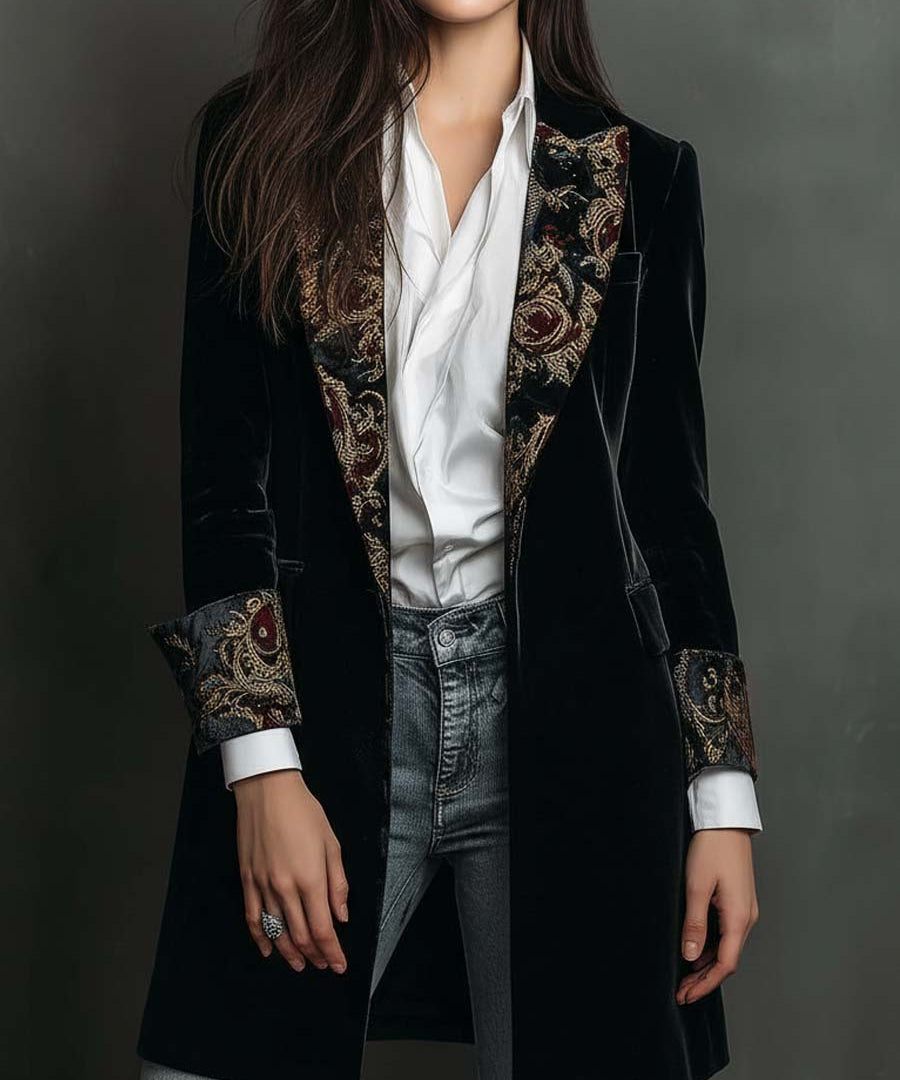 Léontine | Fitted Black Baroque Printed Blazer