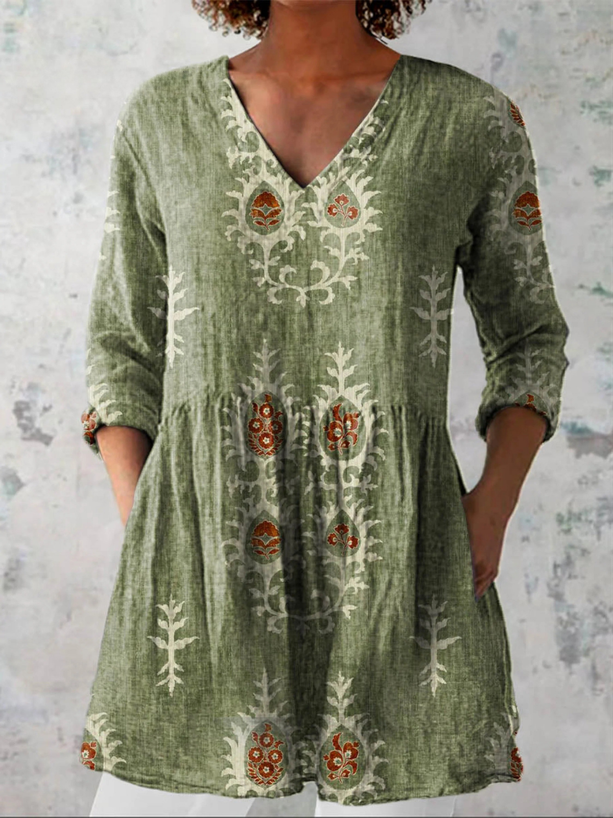 Elise Long Blouse with V-Neck in Green