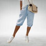 Sophie Capri Pants with a Relaxed Fit in Blue