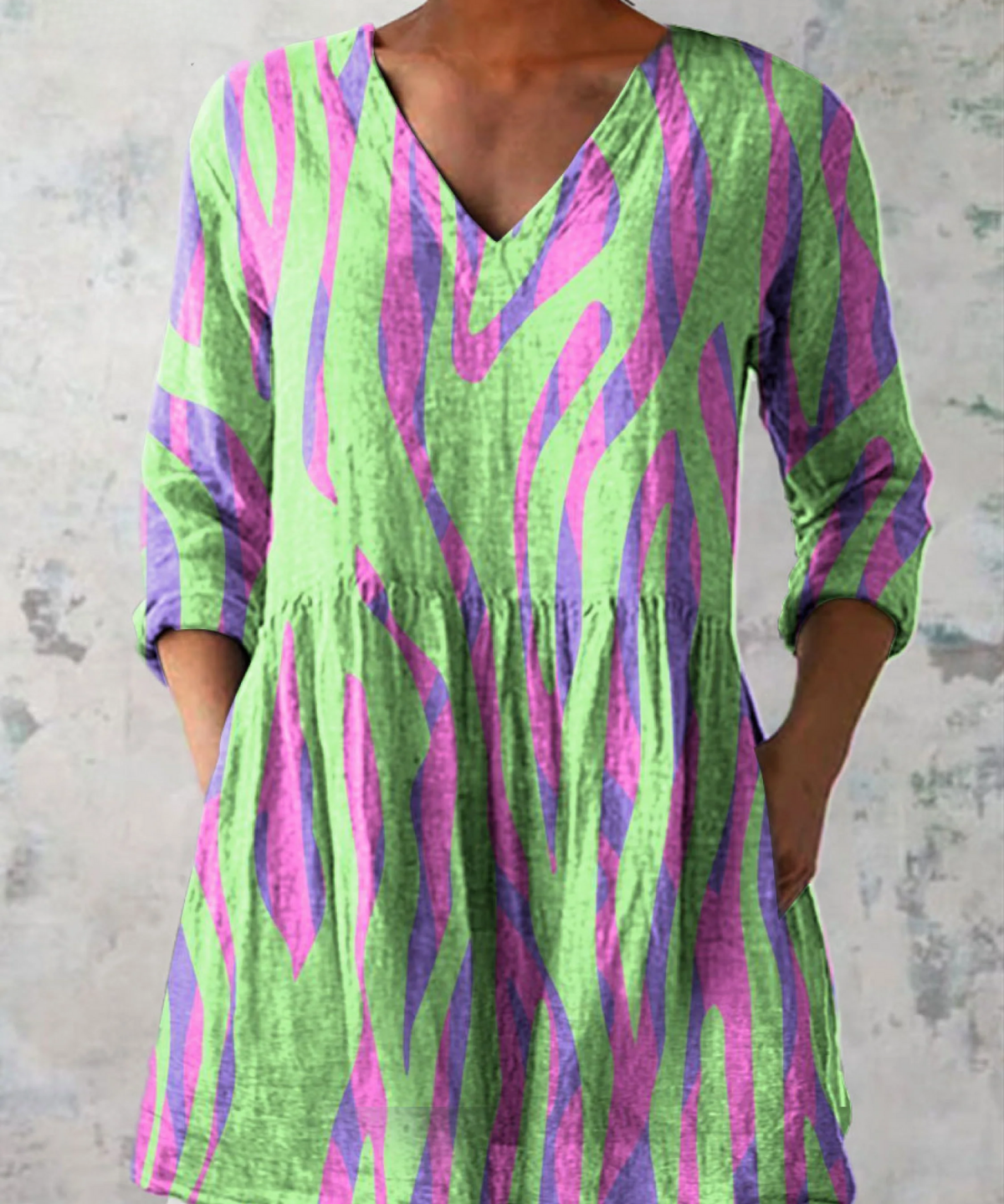 Oceane Long Blouse with V-Neck in Green