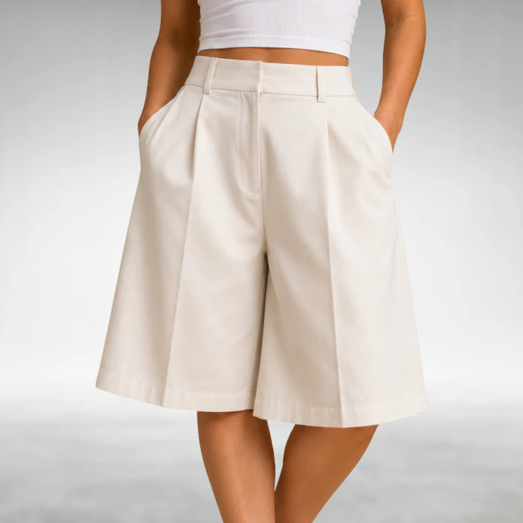 Tamari Everyday Shorts with a Relaxed Fit in Apricot