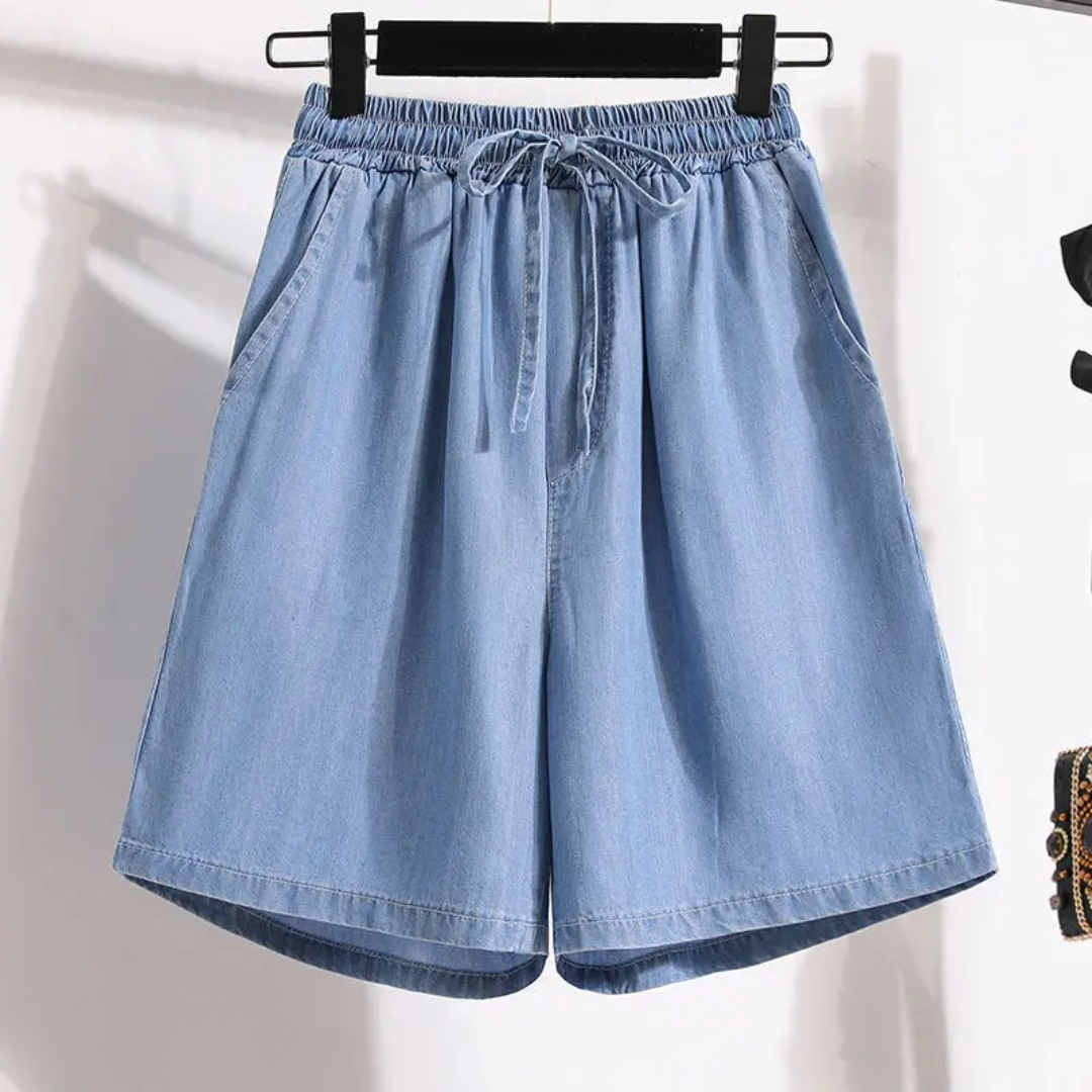 Marian Everyday Shorts with a Relaxed Fit in Light Blue