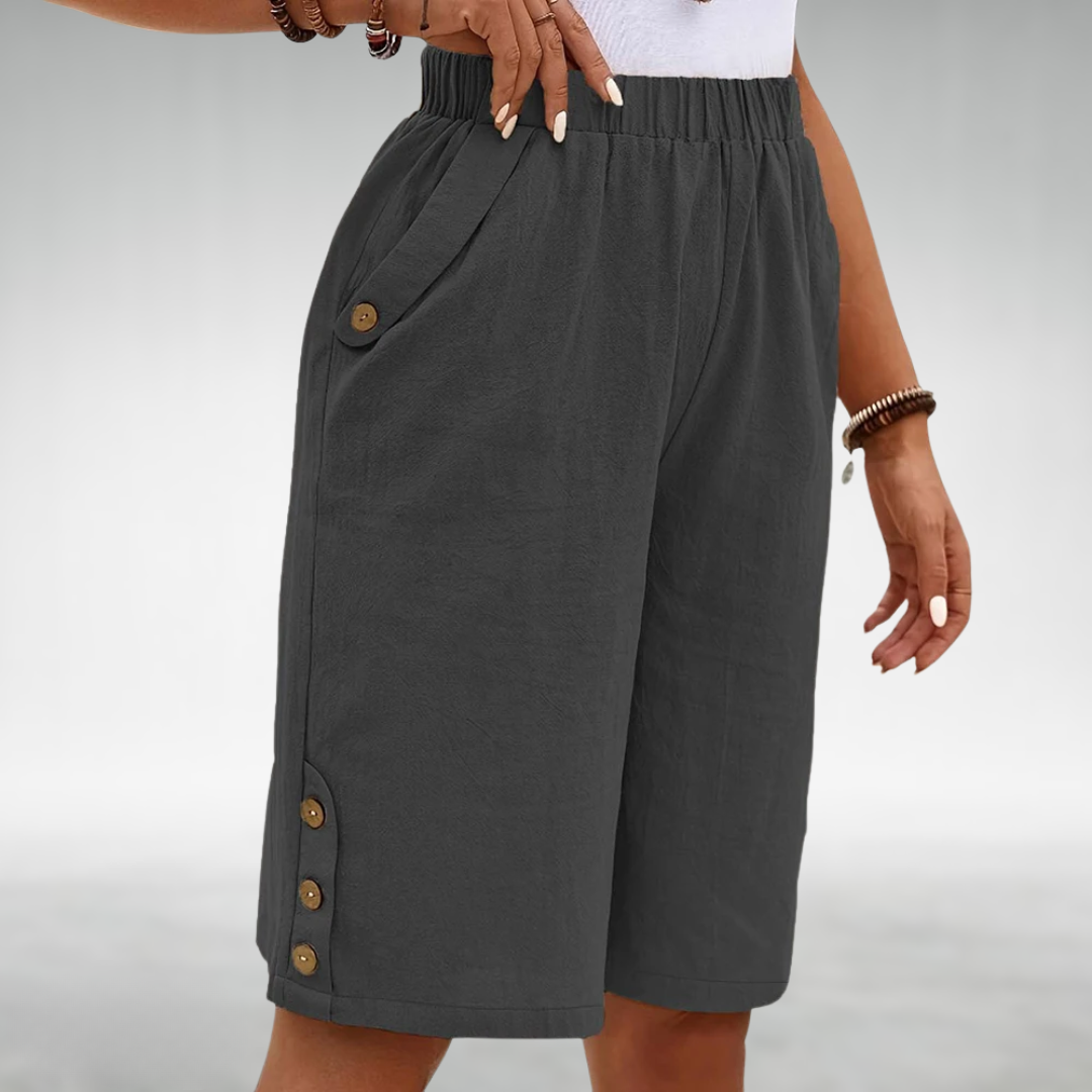Laura Everyday Shorts with a Relaxed Fit in Gray