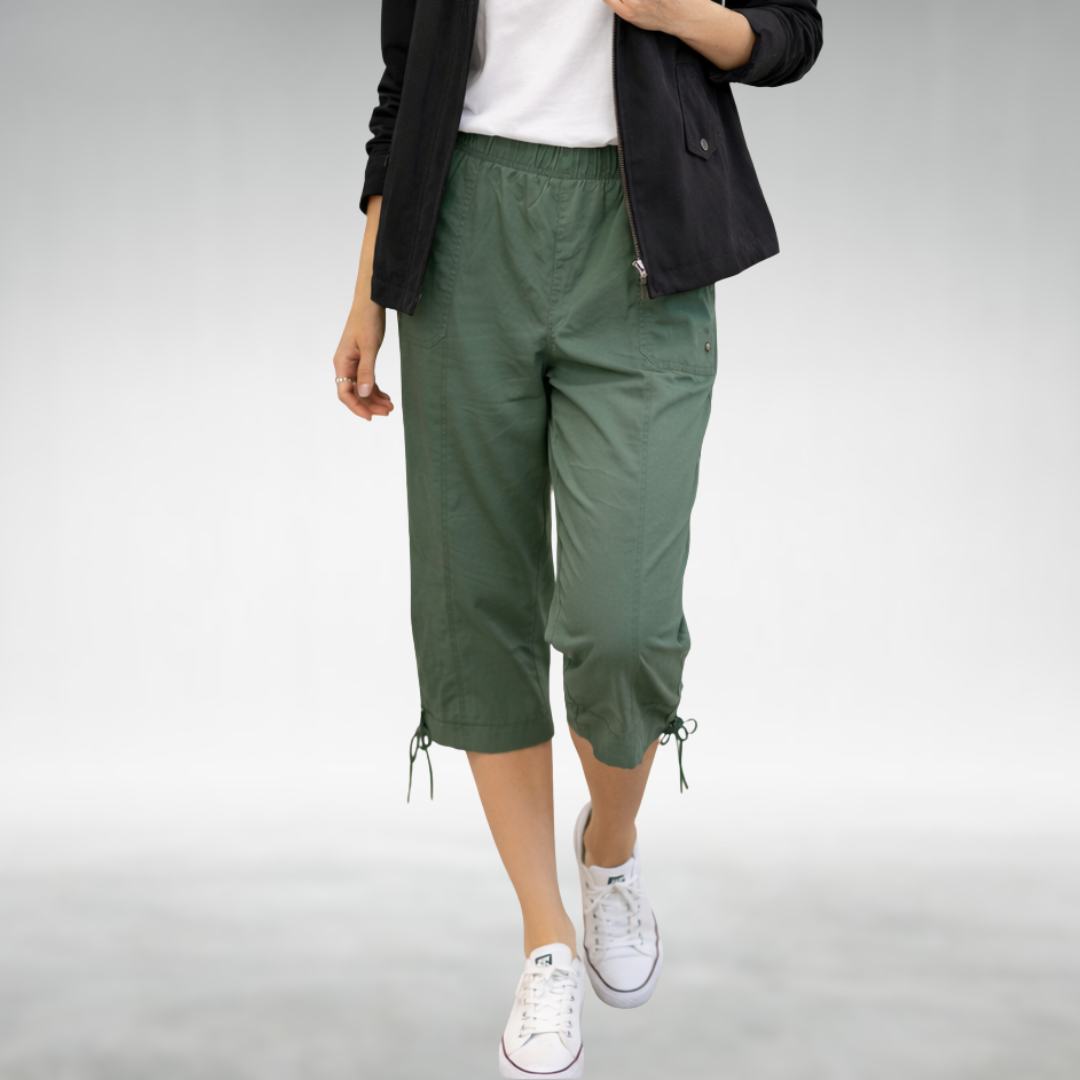 Women's Relaxed Fit Capri Pants in Green