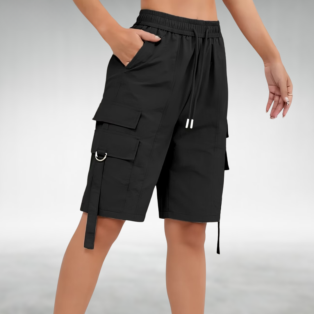 Ammy Cargo Shorts with a Relaxed Fit in Black
