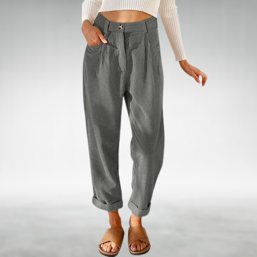 Jane Capri Pants with a Relaxed Fit in Gray
