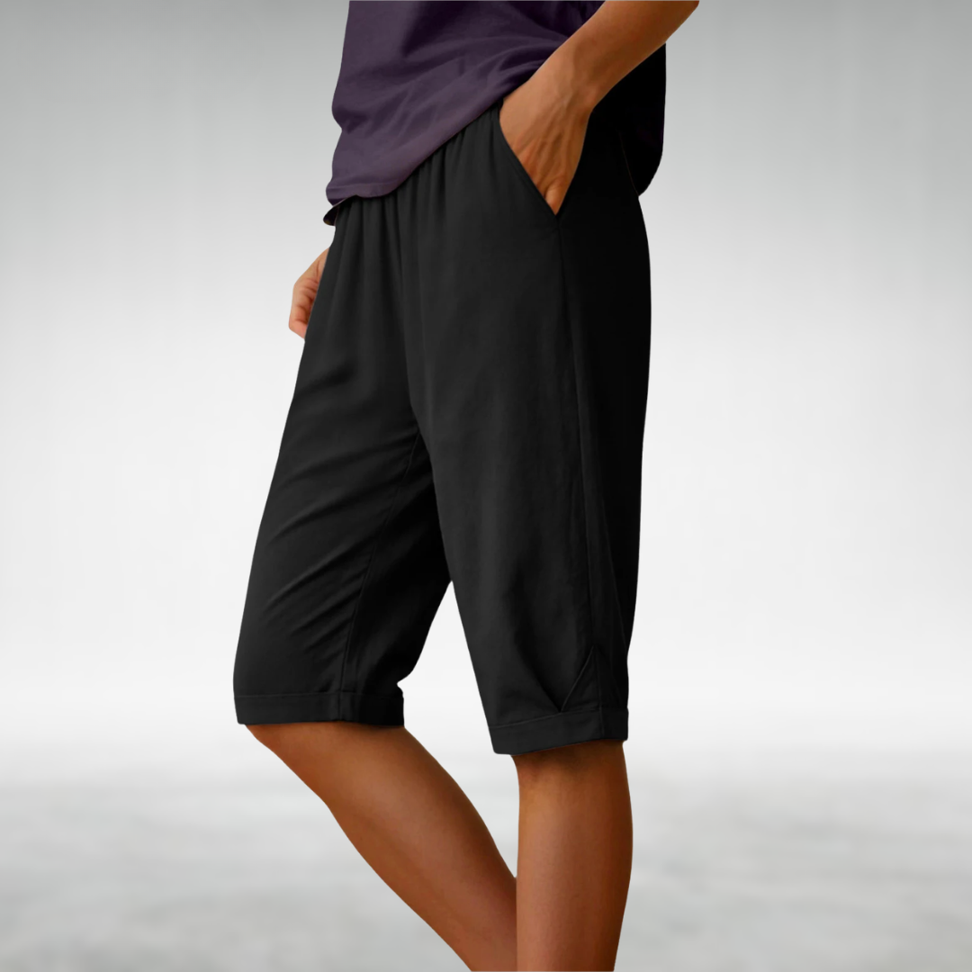 Jenna Everyday Shorts with a Relaxed Fit in Black