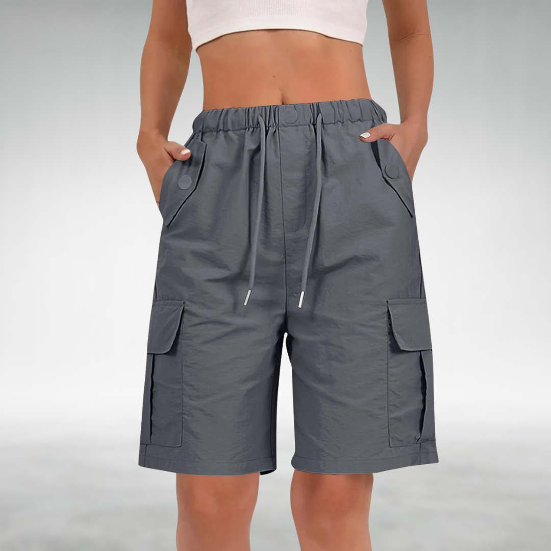 Daisy Cargo Shorts with a Relaxed Fit in Dark Gray