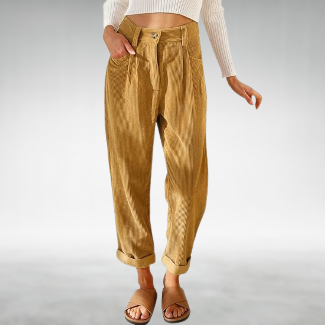 Jane Capri Pants with a Relaxed Fit in Khaki