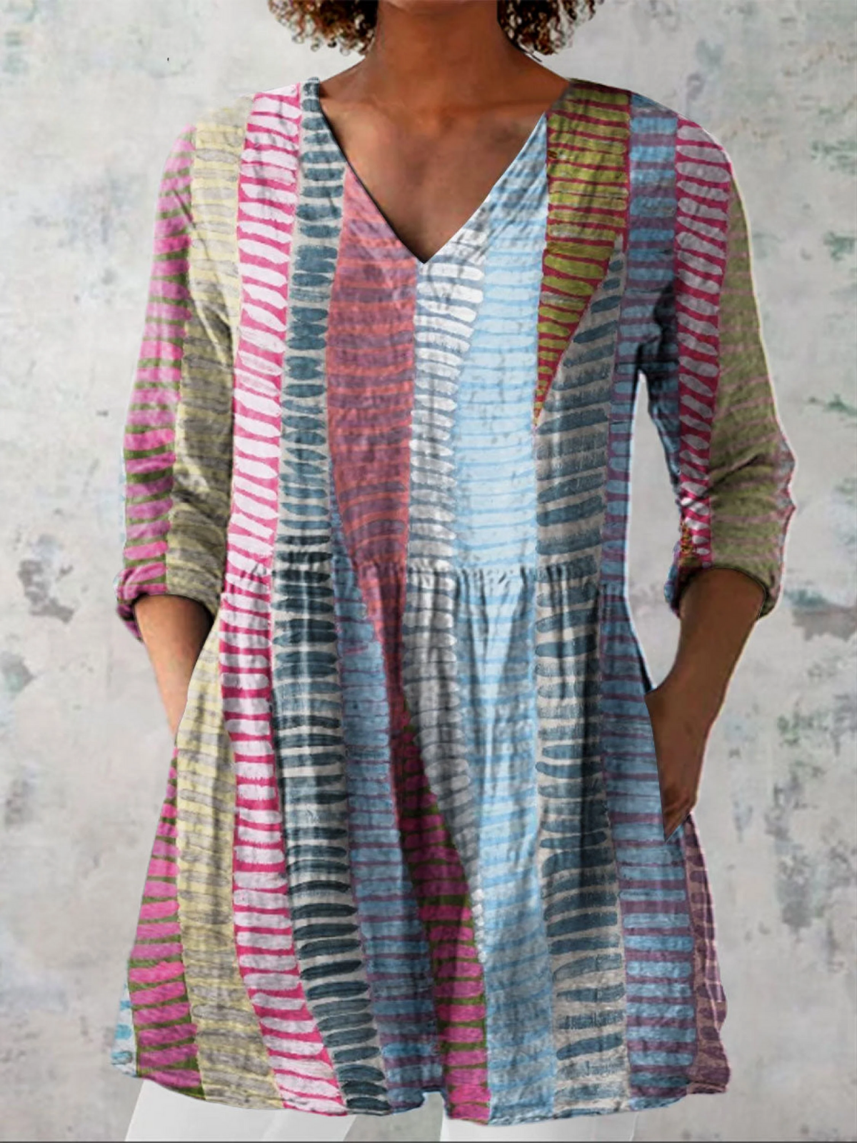 Anais Long Blouse with V-Neck in Multicolor
