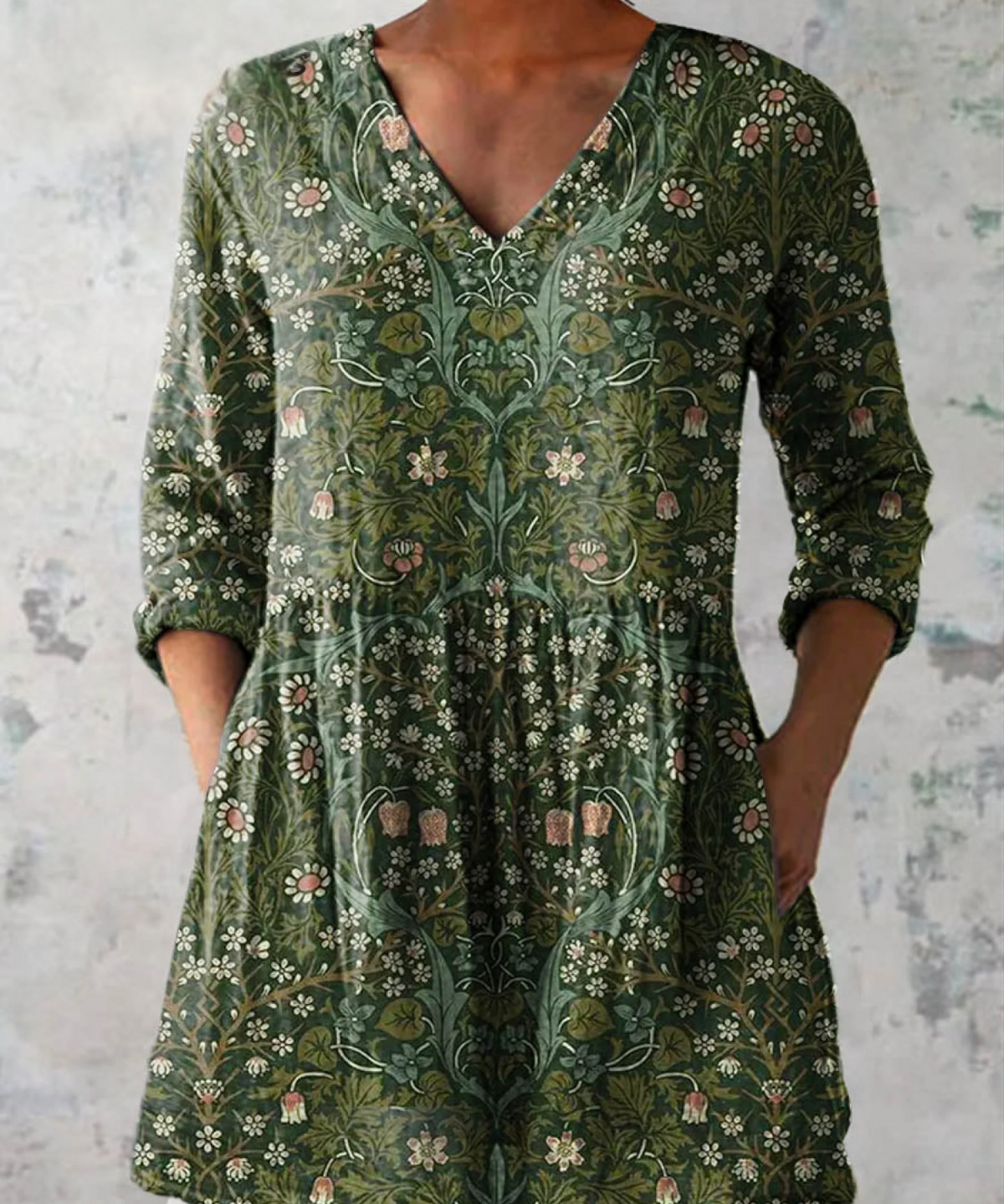 Julie Long Blouse with V-Neck in Green
