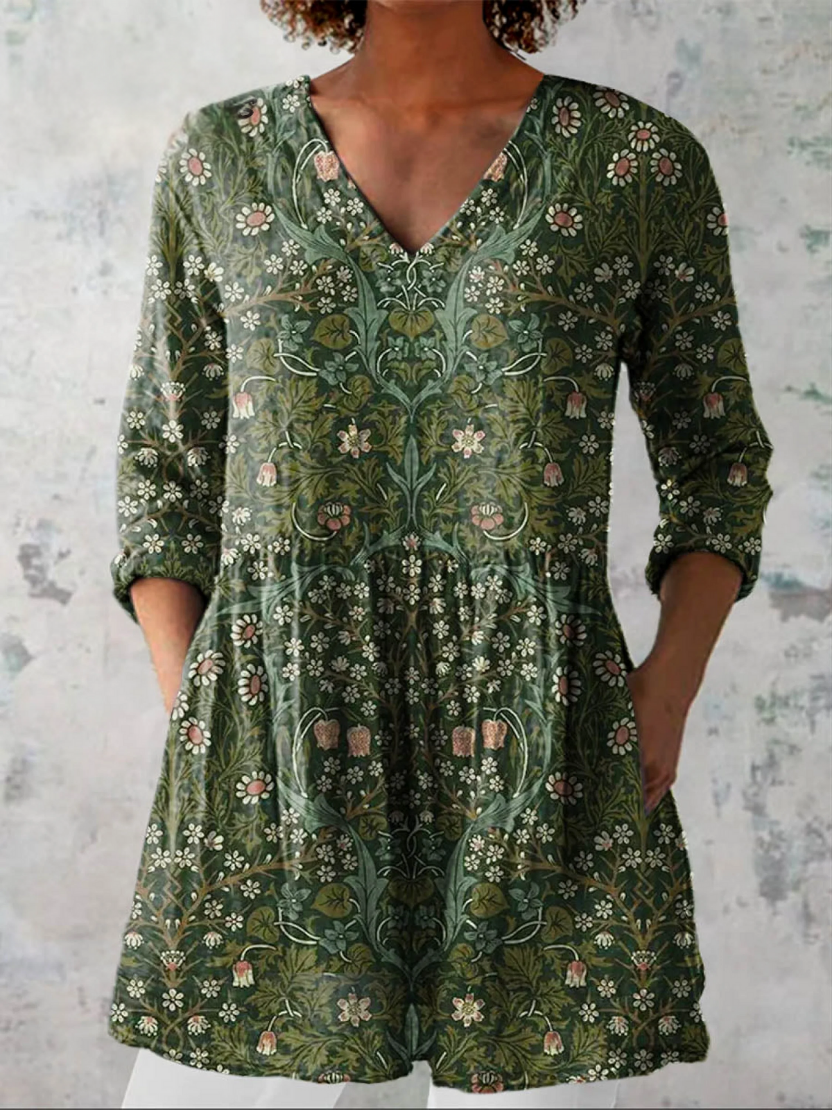 Julie Long Blouse with V-Neck in Green