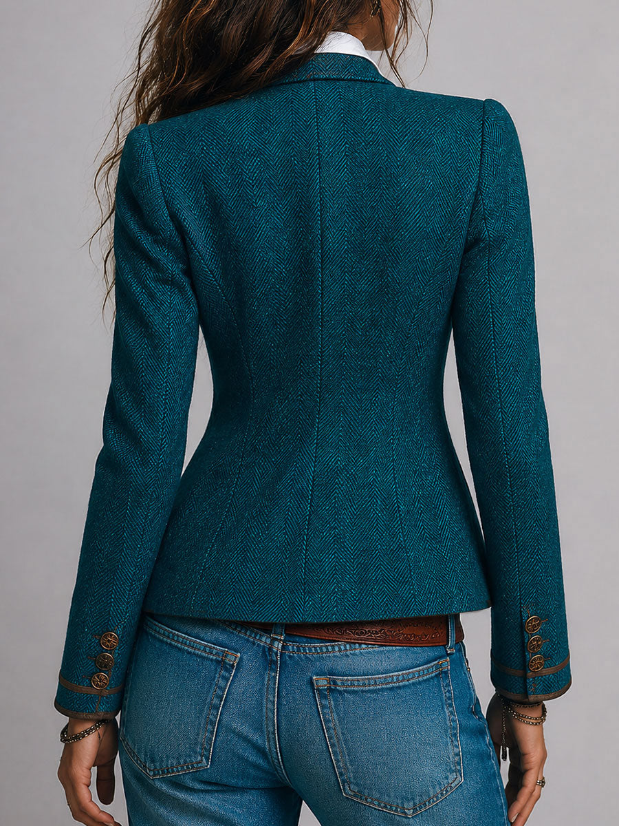 Éléonore | Fitted Chevron Blazer with Contrasting Edges