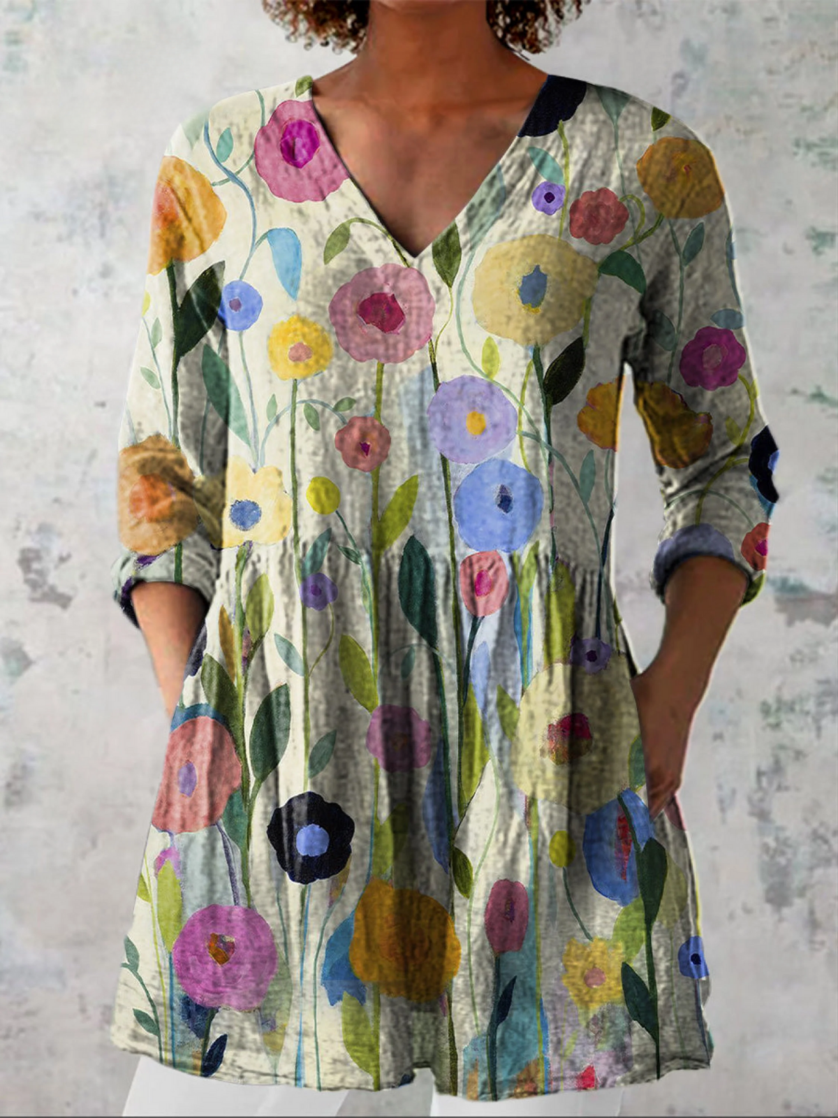 Louise Long Blouse with V-Neck in Multicolored