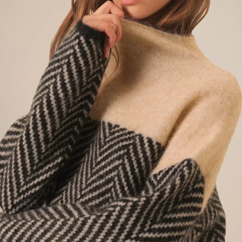 Women's Patterned Cable-Knit Sweater, photo 3