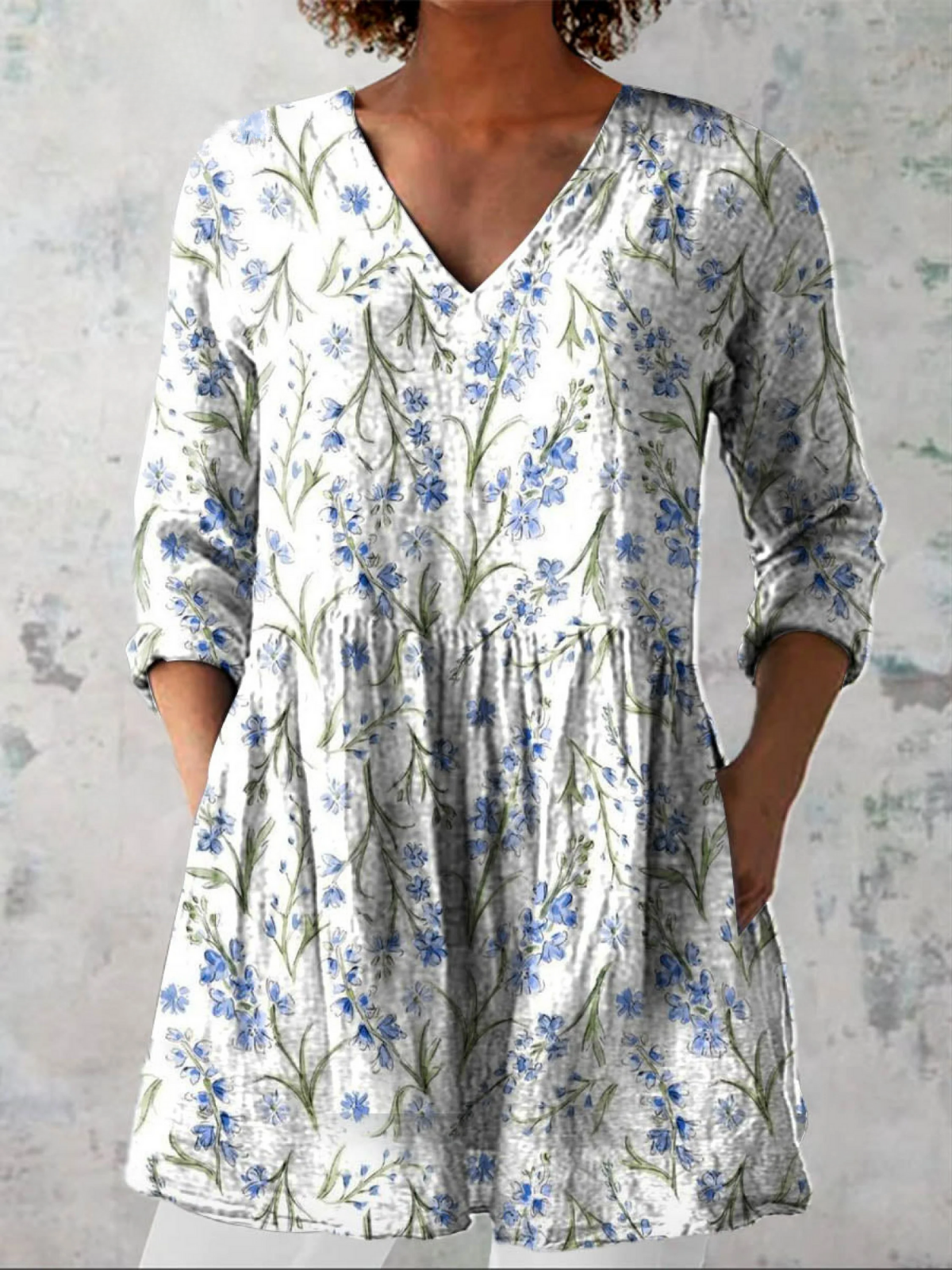 Jeanne Long Blouse with V-Neck in White
