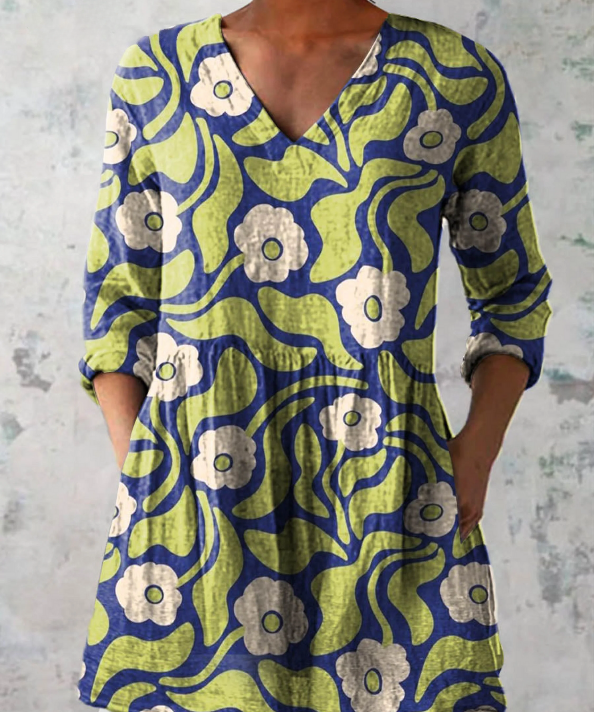 Elodie Long Blouse with V-Neck in Green