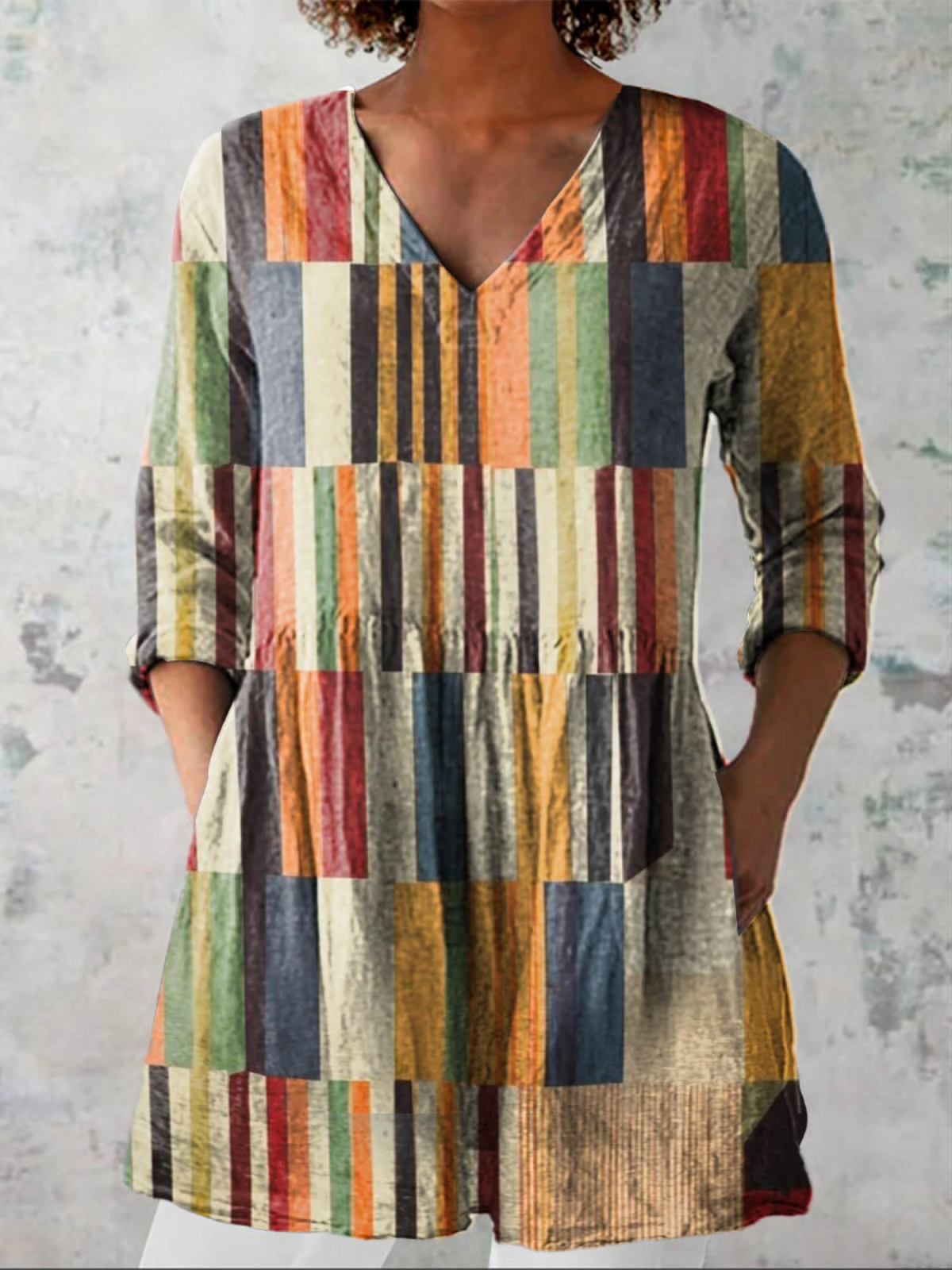 Chloe Long Blouse with V-Neck in Multicolor