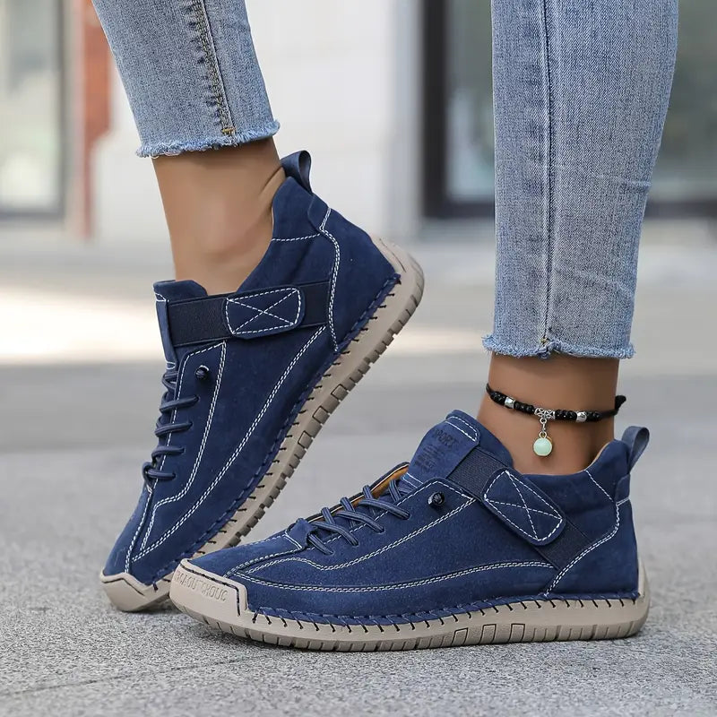 Chloe Comfort Sneakers in Blue