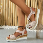 Women's Comfort Sandals with Optimal Support in Pink