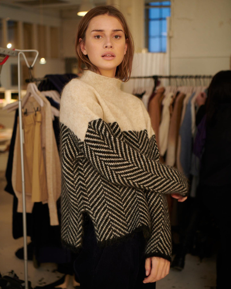 Women's Cotton Mock-Neck Sweater, photo 4