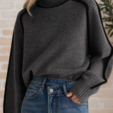 Donna Elegant Mock-Neck Sweater in Gray