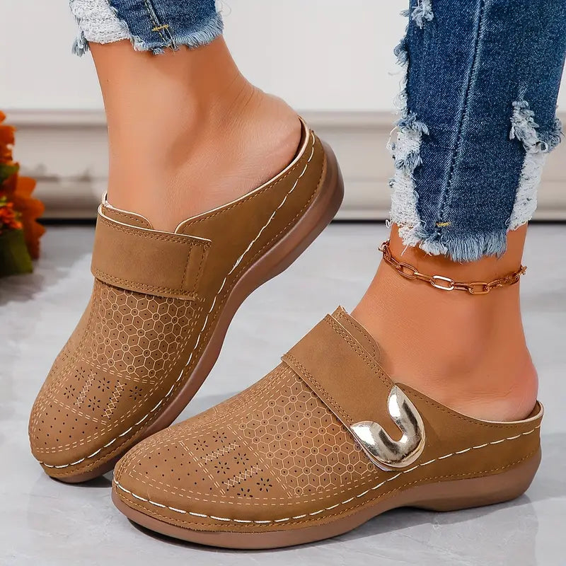 Cerys Comfort Sandals in Light Brown
