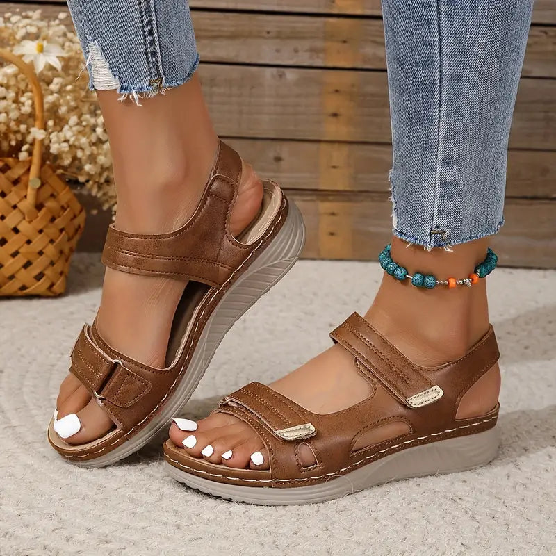 Randy Comfort Sandals in Brown