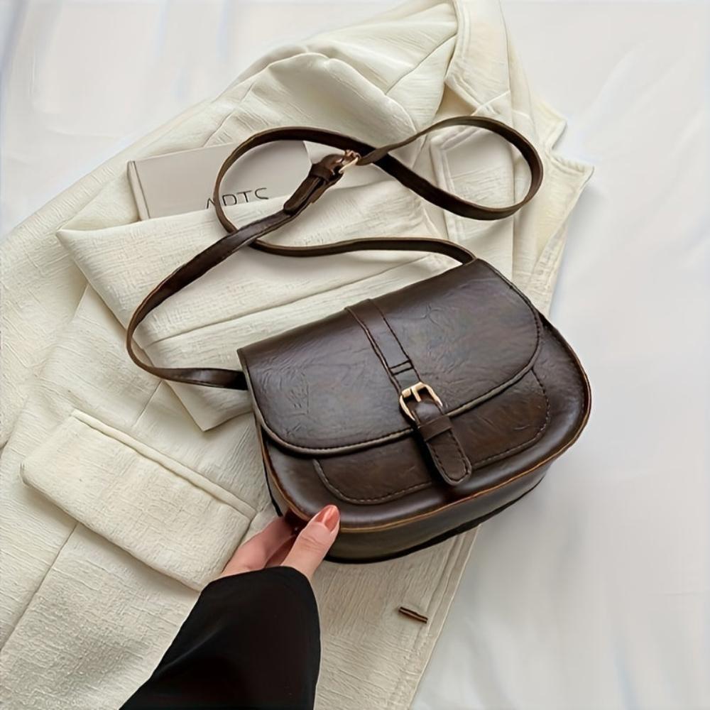 Women's Classic Leather Crossbody Bag in Coffee