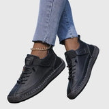 Saela Comfort Sneakers in Black