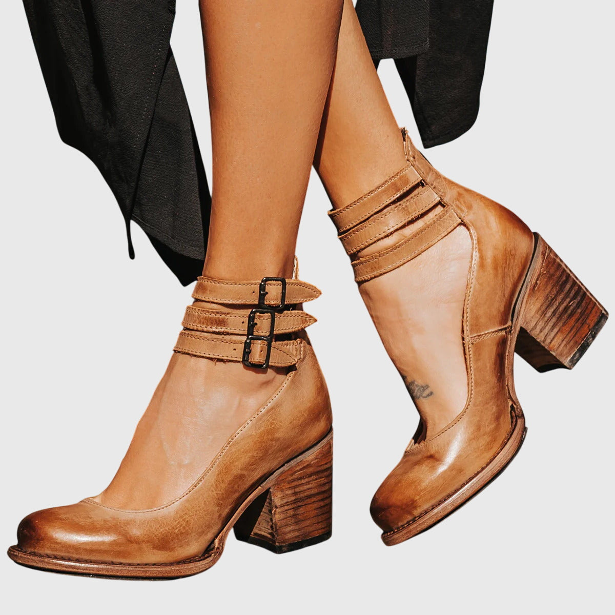 Women's Elegant and Comfortable Sandals in Light brown