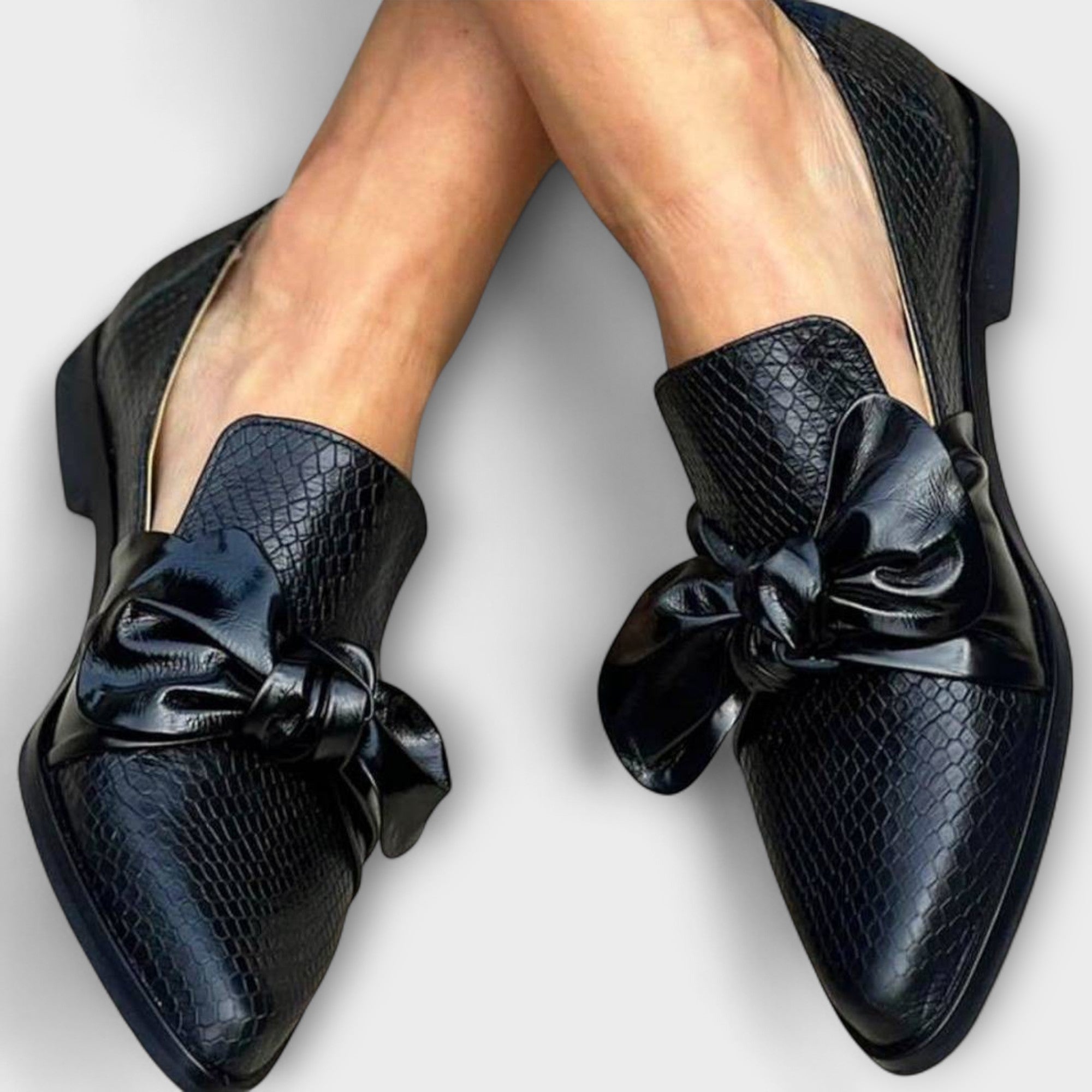 Women's Loafer with Bow