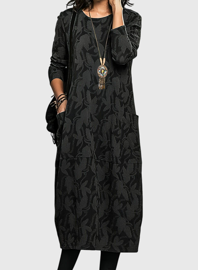 Women's Casual Round-Neck Dress in Black