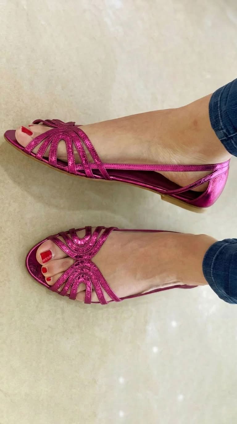 Solea Sandals in Pink