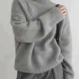 Women's Cashmere Turtleneck in Gray