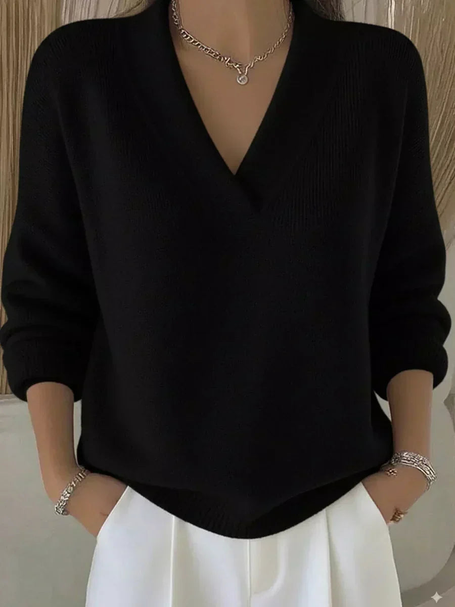 Vivelle Relaxed V-Neck Sweater in Black