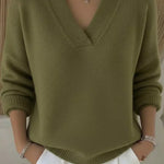 Vivelle Relaxed V-Neck Sweater in Green