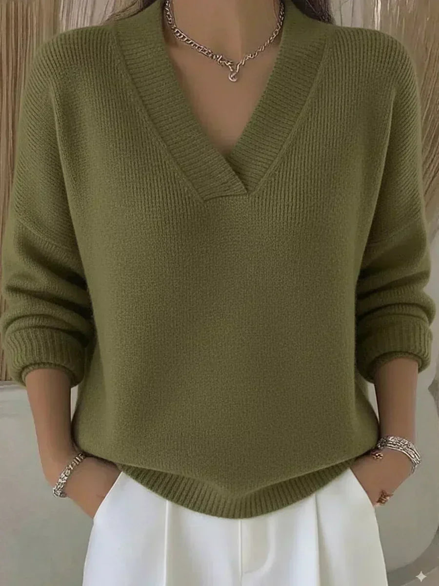 Linda Relaxed V-Neck Sweater in Green