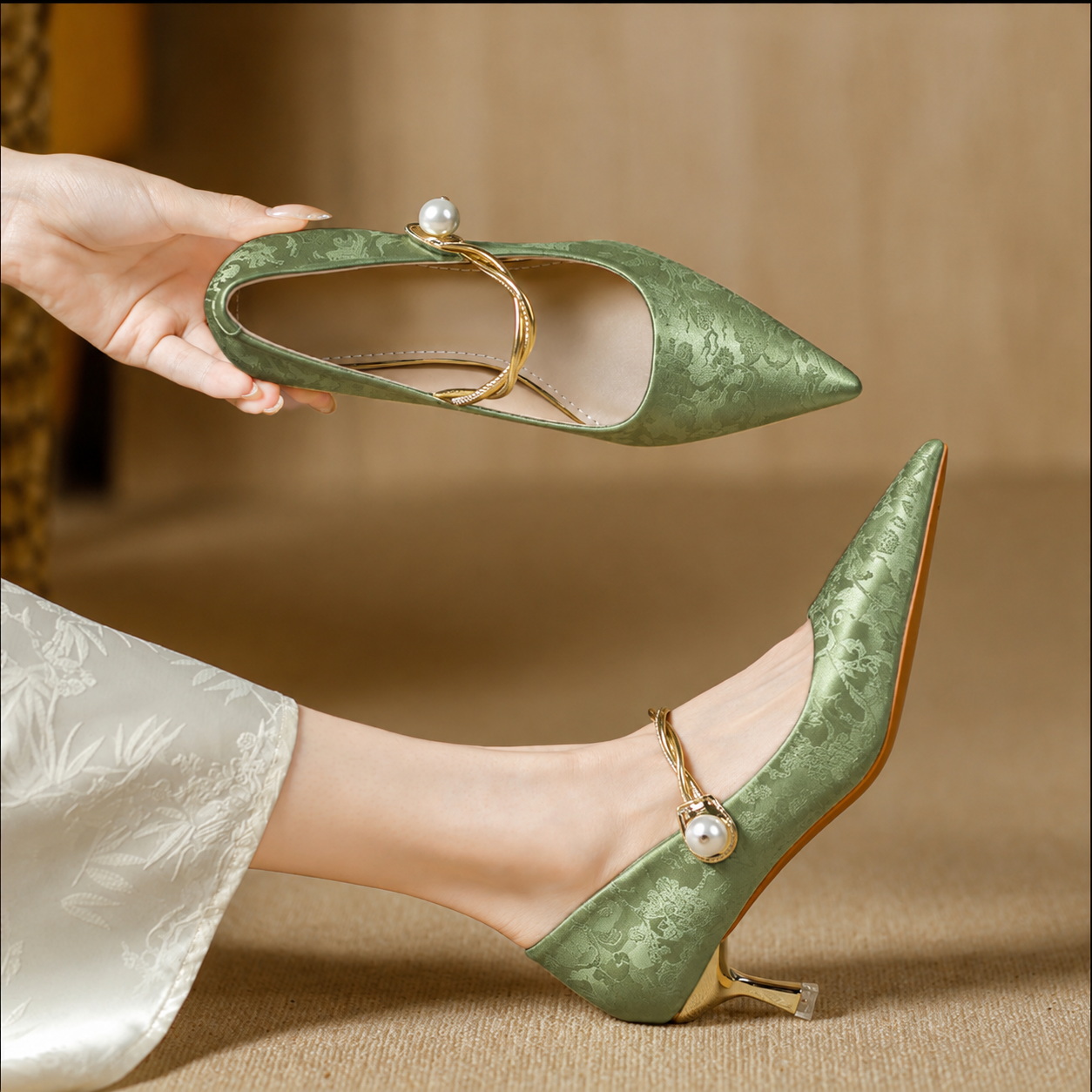 Women's Pearl-Strap Pointed-Toe Kitten Heels in Green