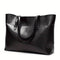 Women's Essential Elegant Handbag in Black