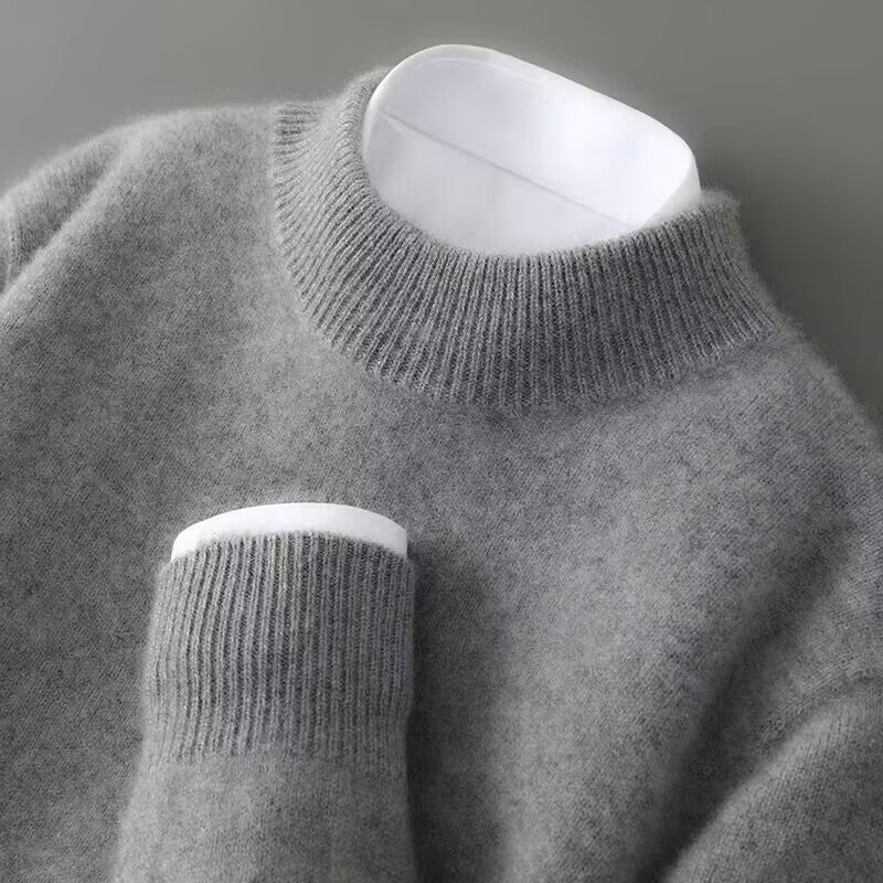 Women's Cashmere Sweater in Dark Gray