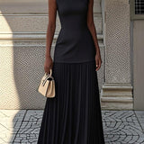 Brela Elegant Maxi Dress in Black