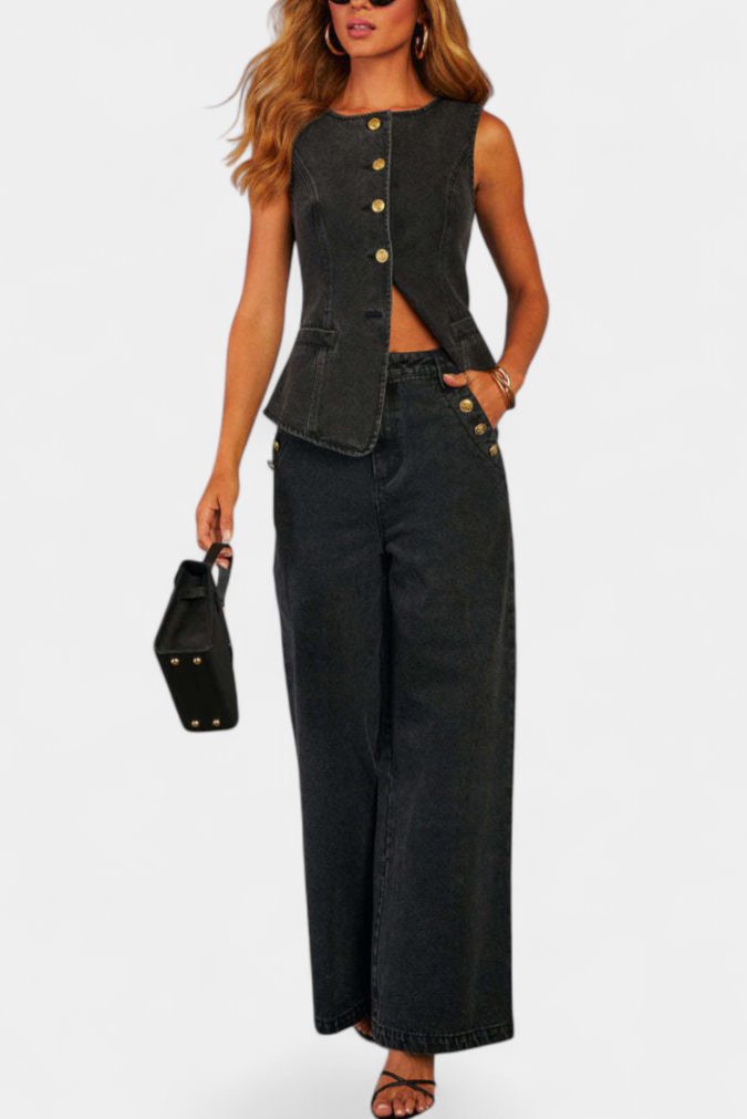Fitted Sleeveless Jacket & Wide-Leg Jeans in Black