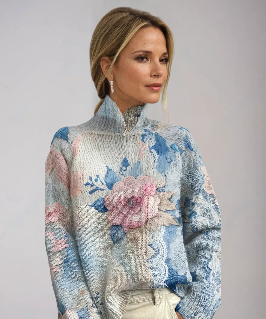 Women's Elegant Patterned Openwork Turtleneck