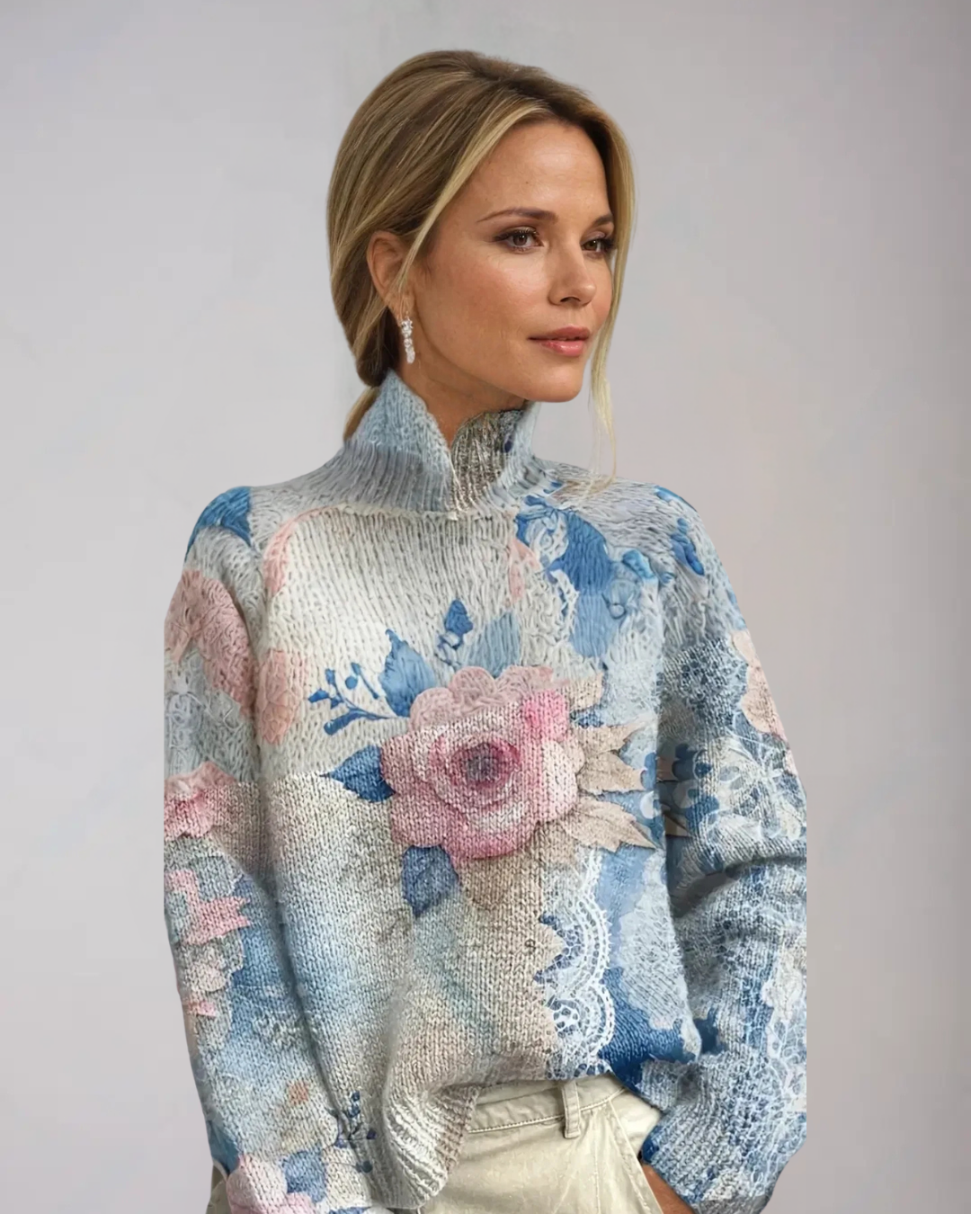 Women's Elegant Patterned Openwork Turtleneck
