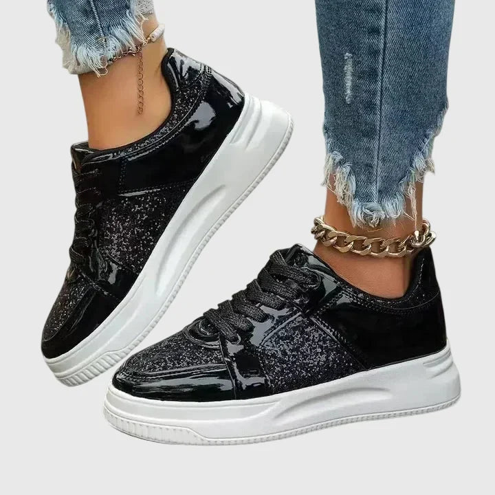 Faynelle Comfort Shoes in Black