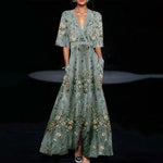 Elegant Maxi Dress with Floral Pattern in Green