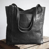 Women's Classic Leather Shoulder Bag in Black