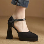 Riley Elegant Pumps in Black